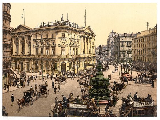 Picadilly Circus 1895